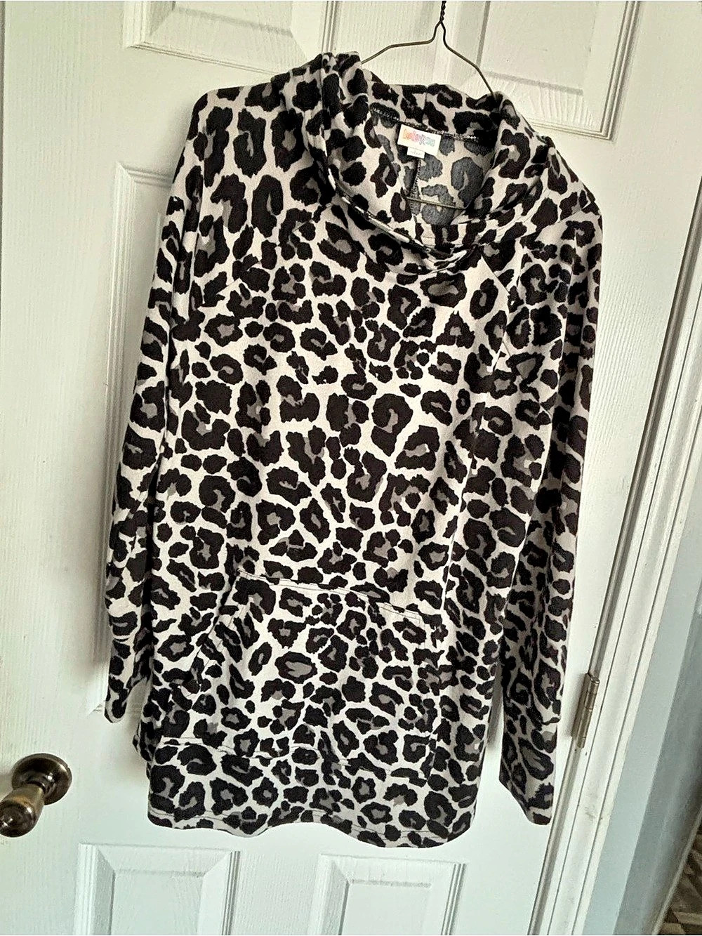 LuLaRoe Amber Hoodie Animal Print Tunic Gray & Black Large